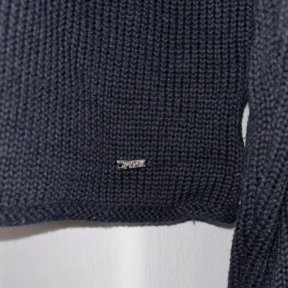 Victoria's Secret Black and White Star Sweater - Picture 2 of 4